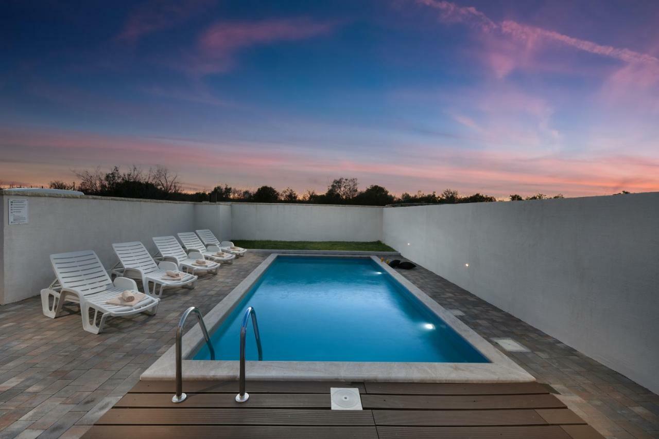 Holiday Home Luka Zadar Exterior photo